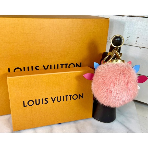 Louis Vuitton Large Pink “Lovely Birds” Mink Bag Charm - Picture 4 of 9